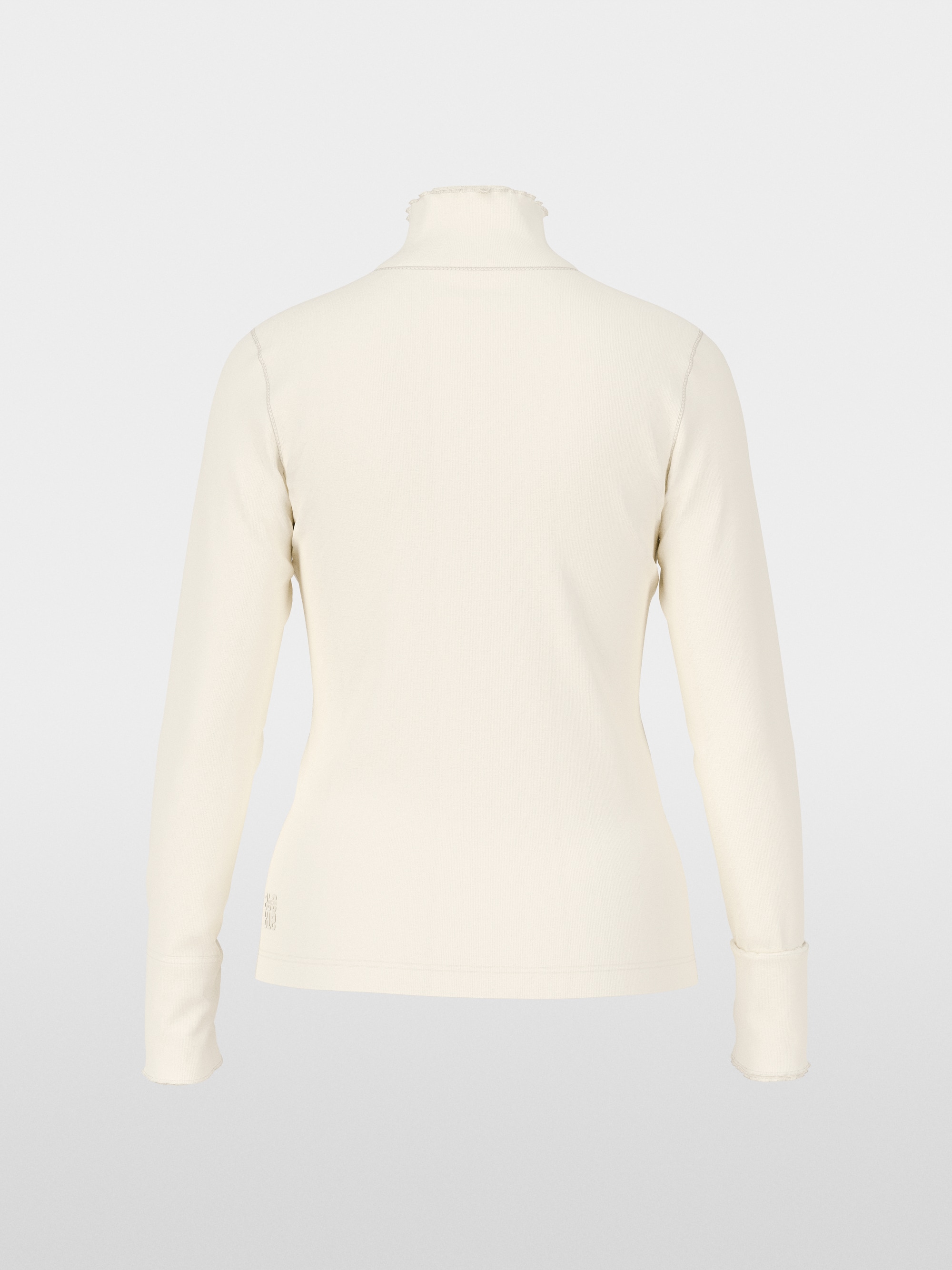 Plain long-sleeved turtleneck shirt
