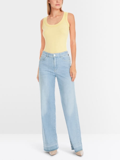Slim-fit top