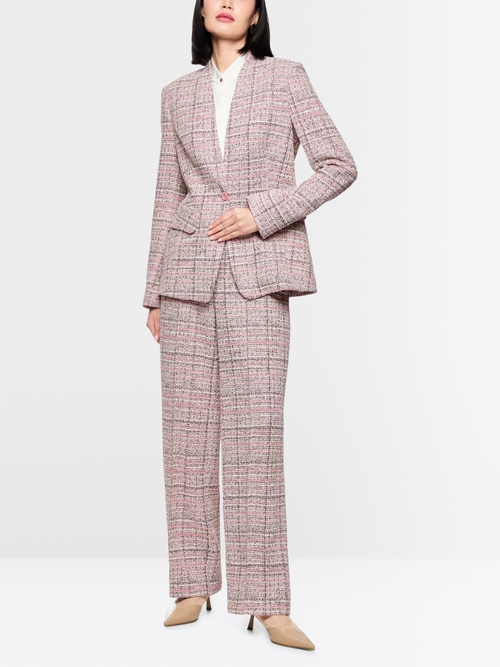 Fitted collarless blazer