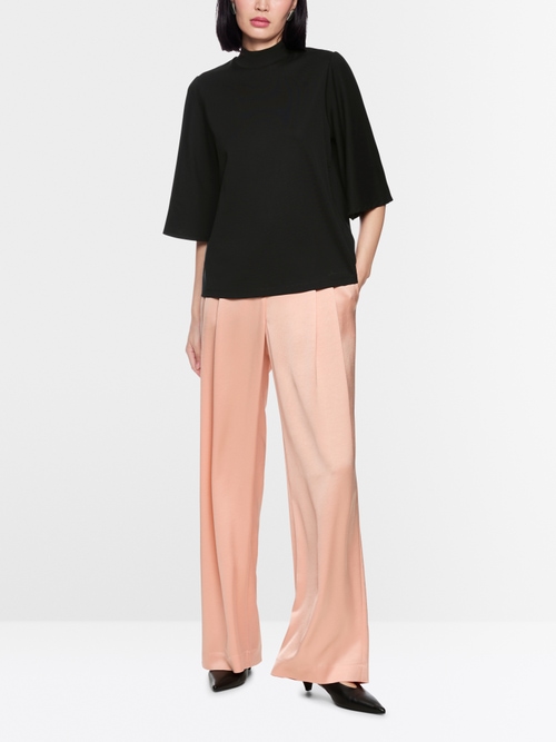 Loose-fit T-shirt with stand-up collar