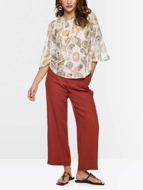 Delicate blouse with shell print