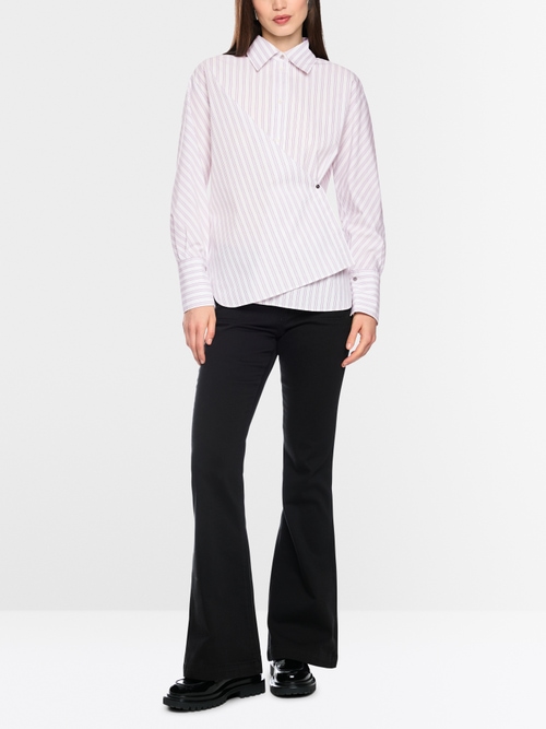 Wrap blouse in a modern layered look