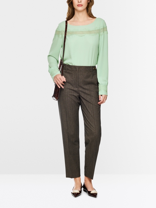 Elegant blouse with lace