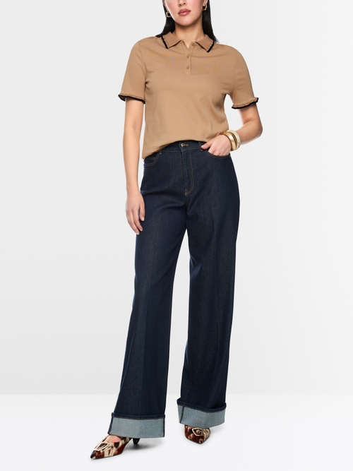 Polo shirt with contrasting details
