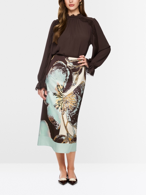 Calf-length printed skirt