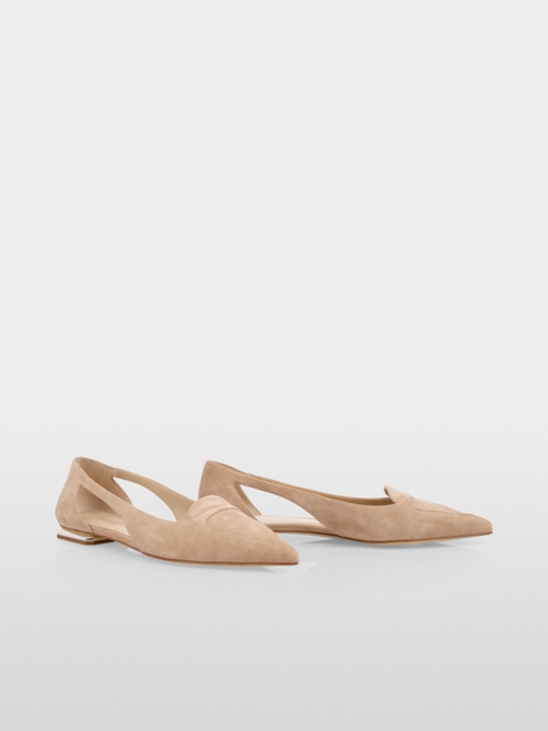 Ballerina flats with cut-outs