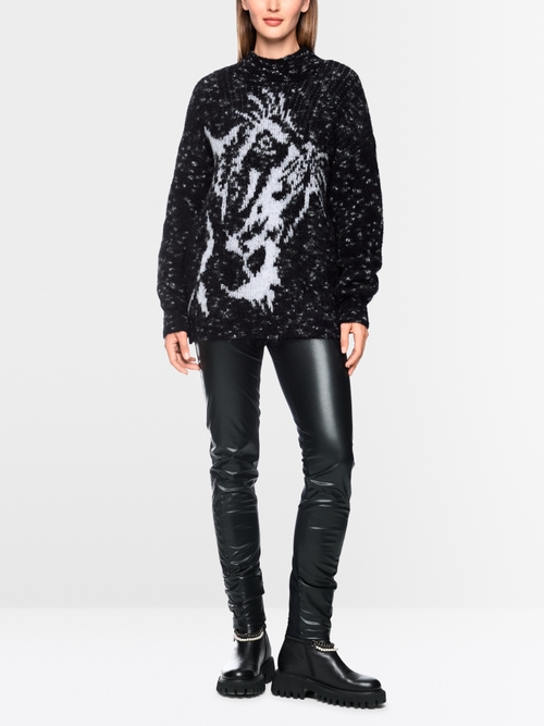‘Knitted in Germany’ cat jumper