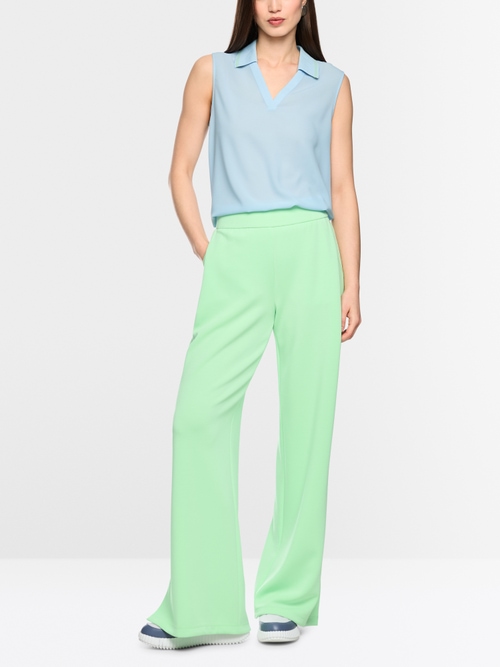 Loose-fit top