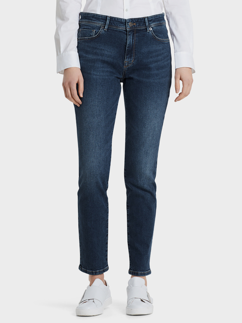 Jeans with straight legs