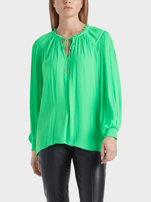 Verspielte Bluse mit Volumen