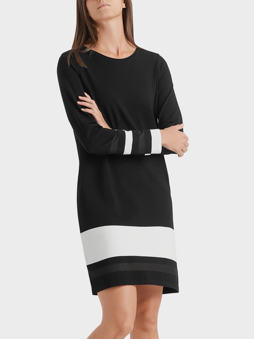 Kleid Knitted in Germany
