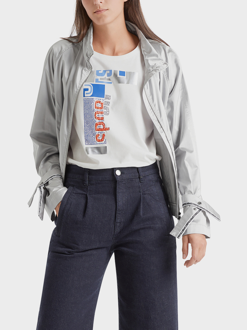 Jacke aus glänzendem Material