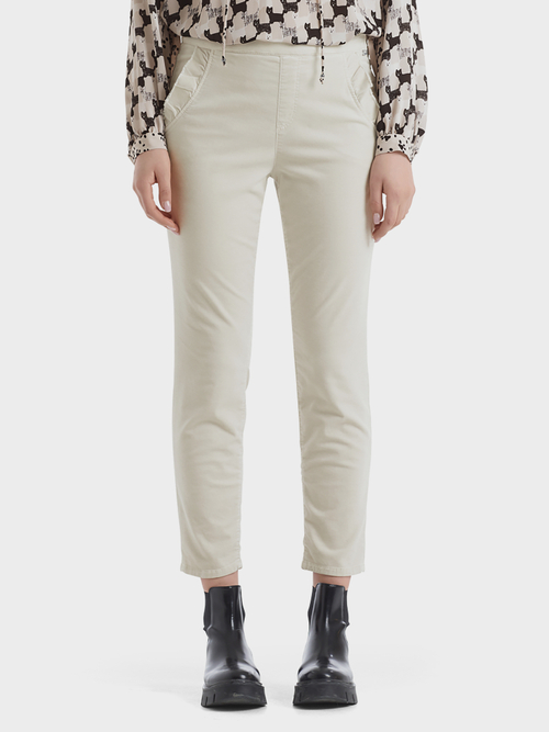Verzierte Samthose