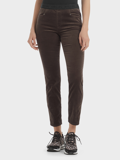 Stretchige Samtjeans