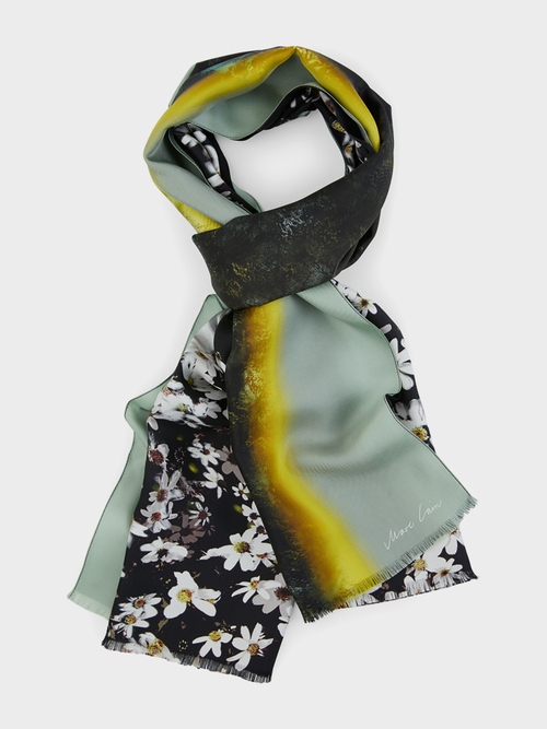 Floraler Seidenschal mit Print-Mix