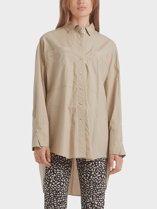 Long shirt-type blouse
