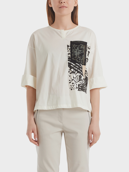 Blouse-style top with mesh pocket