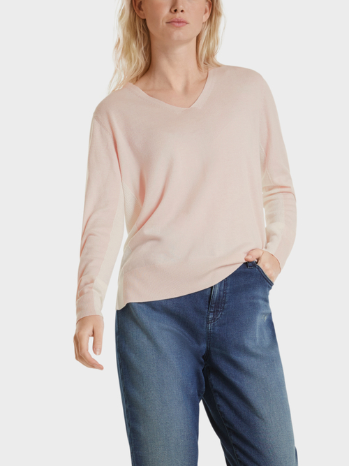 Zweifarbiger Feinstrickpullover