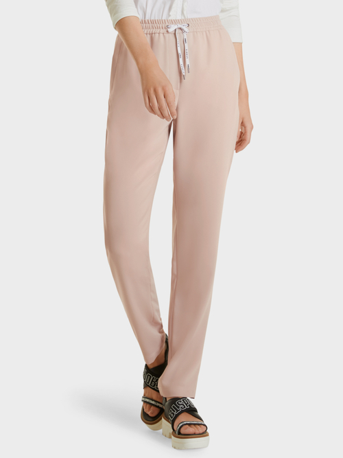 Fließende Hose