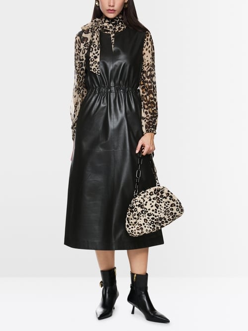 Leder-Maxikleid mit V-Ausschnitt