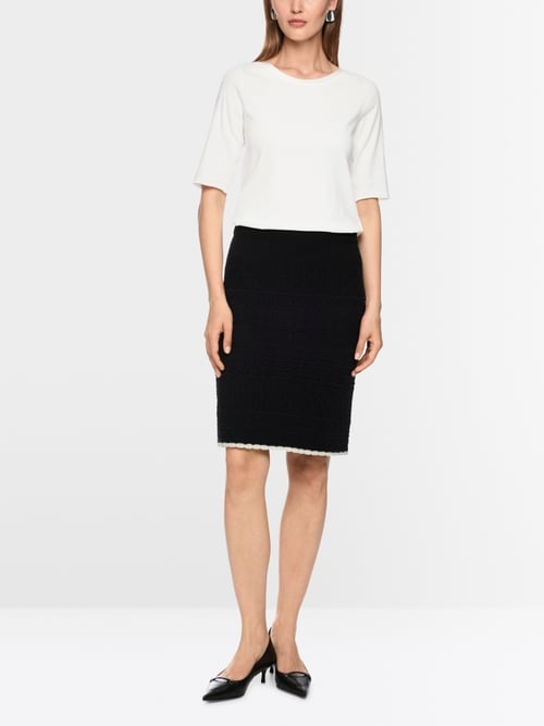 T-shirt with half-length sleeves