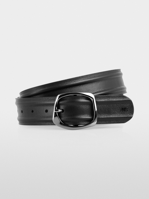 Ceinture en cuir avec boucle élégante