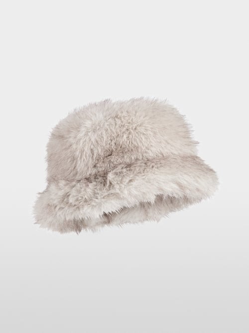 Kuscheliger Hut aus Fake Fur