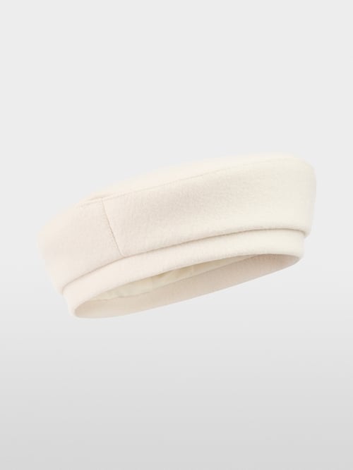 Hat made of virgin wool