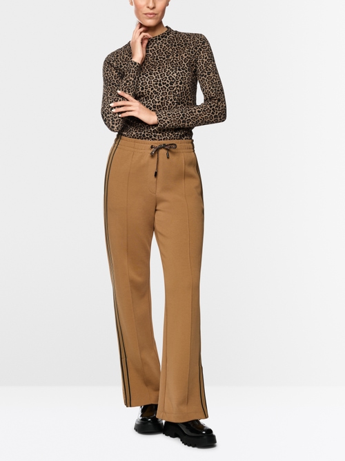 Leopard print long-sleeved shirt