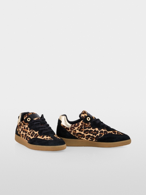 Leather trainers with leo highlights