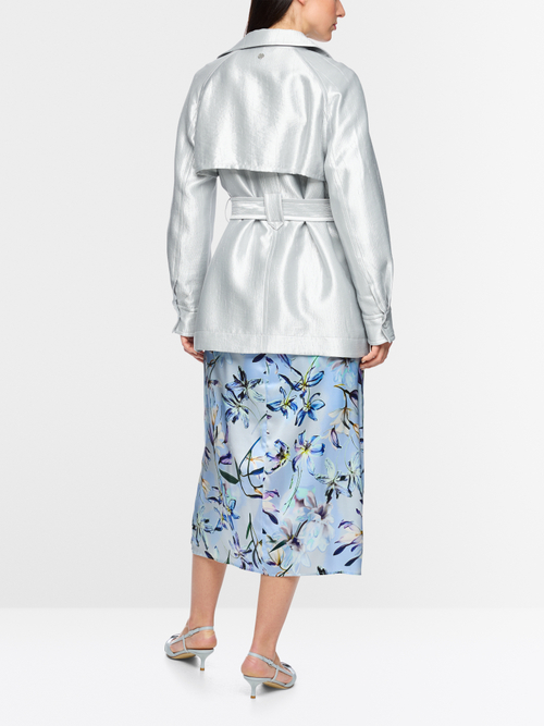 Leichte Outdoor-Jacke mit Silberschimmer