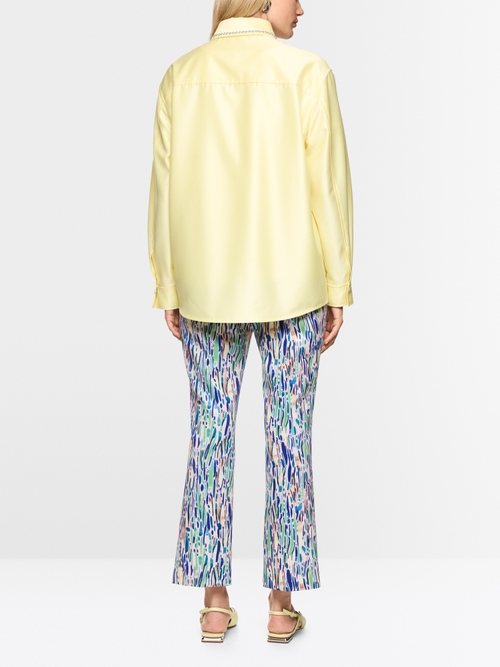 Jacket in shirt blouse look