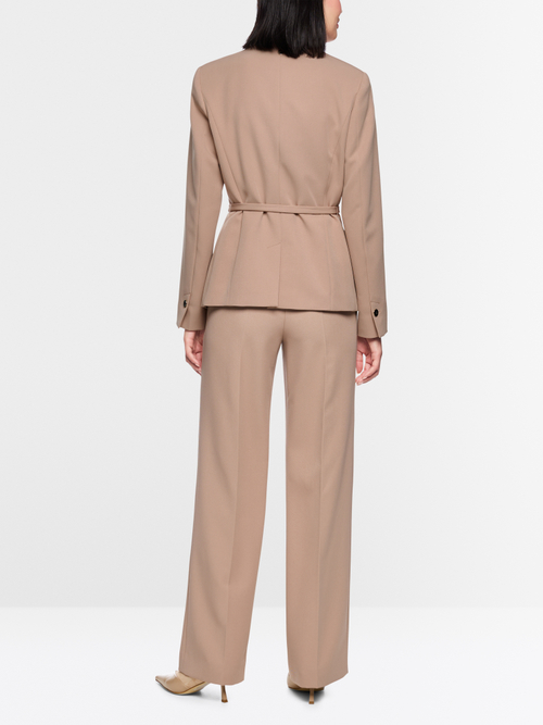 Elegant blazer with waist belt
