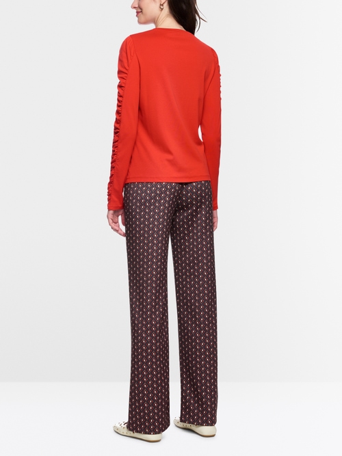 Long-sleeved shirt with ruffles