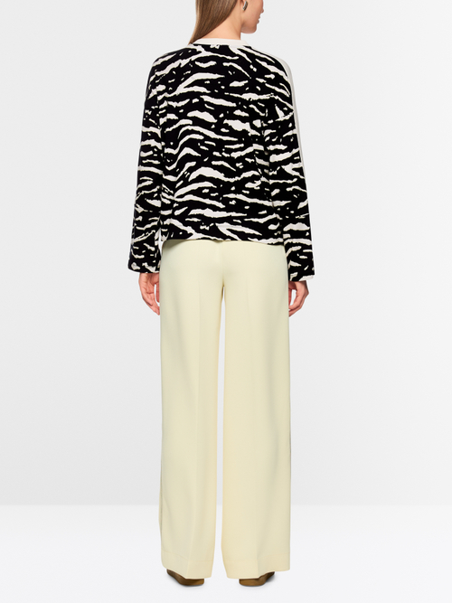 Long-sleeved shirt with animal print
