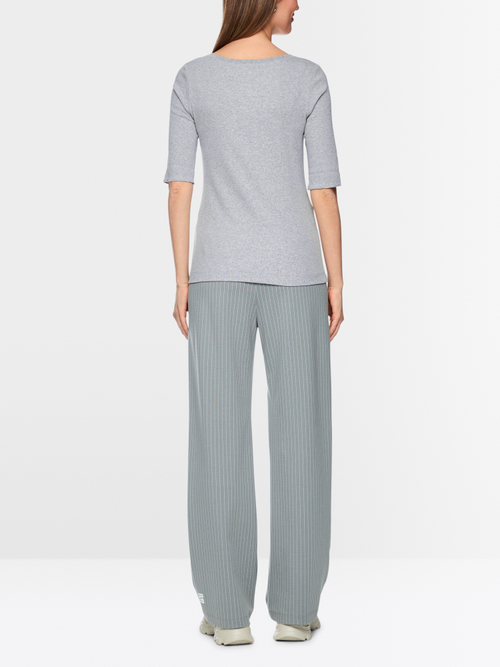 T-shirt with half-length sleeves
