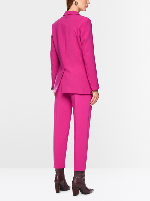 Fitted blazer with lapel collar