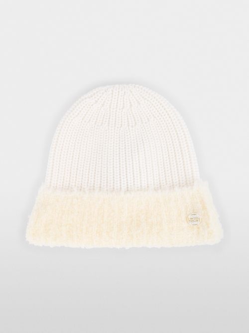 Bonnet douillet tricoté en Allemagne