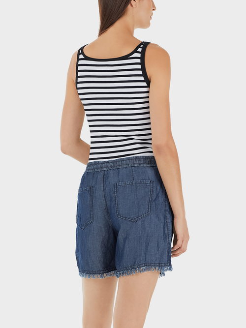 Hooped top with a ribbed design