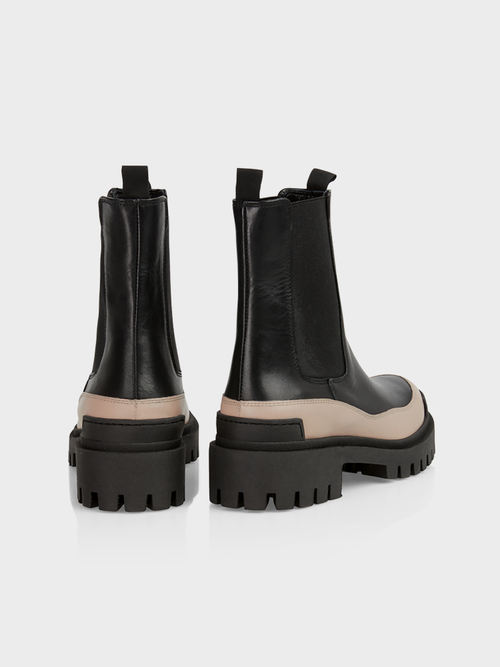 Chelsea-Boots mit Statement-Sohle