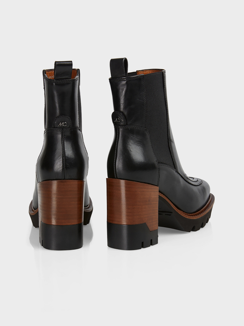 Stiefeletten im Chelsea-Style