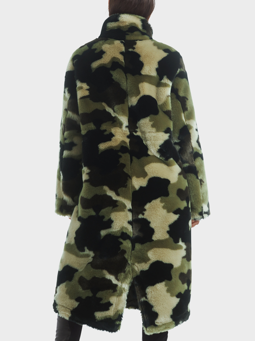Mantel in camouflagelook