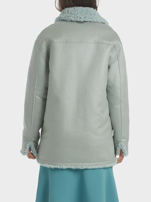 Superflauschige Wendejacke