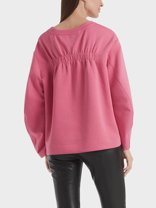 Sweatshirt with wide sleeves
