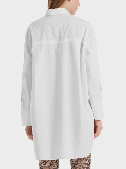Long shirt-type blouse