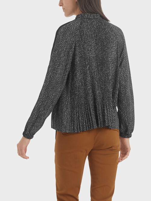Blouse-style top with pleats