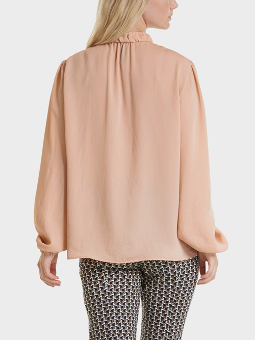 Bluse mit angerüschtem Stehkragen