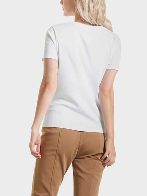 Geschmücktes Leo-T-Shirt