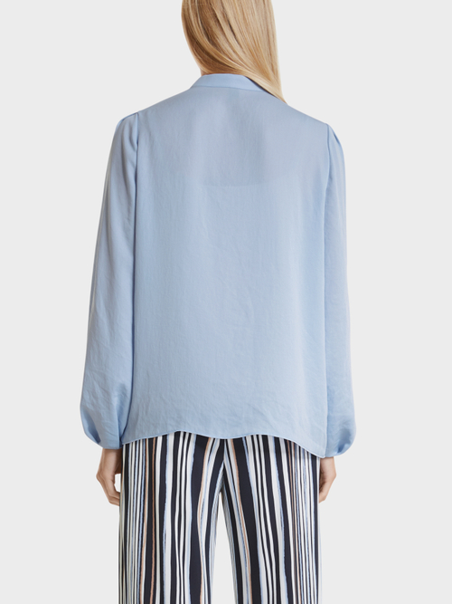 Fließendes Blusenshirt