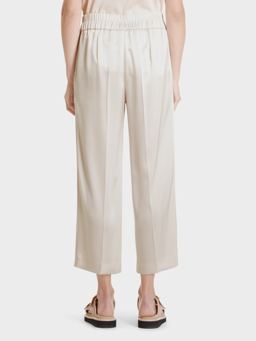 Schimmernde Satinhose